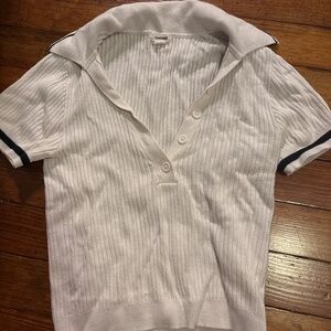 Garage top with V neck line